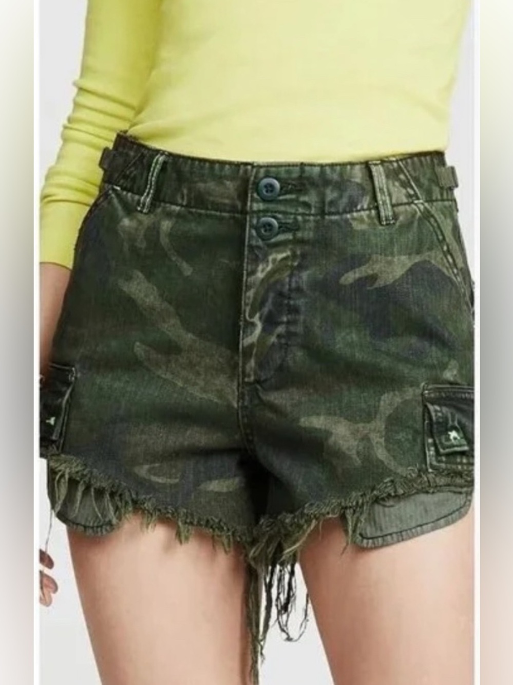 Free People cut off commando camo shorts Size 6
